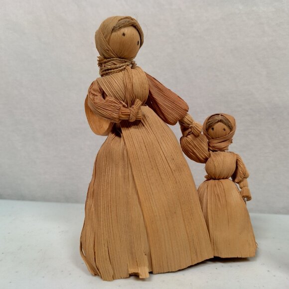 Vintage Hand Made Cornhusk Doll Pair Mom Daughter Woman Spinning Yarn Folk Art - Picture 3 of 16